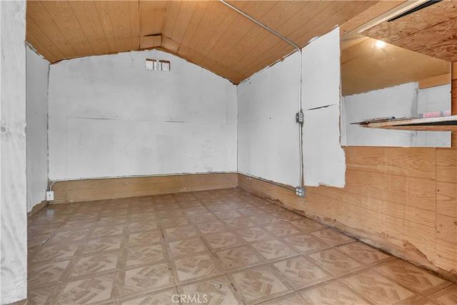 10740 Amery, South Gate, CA 90280