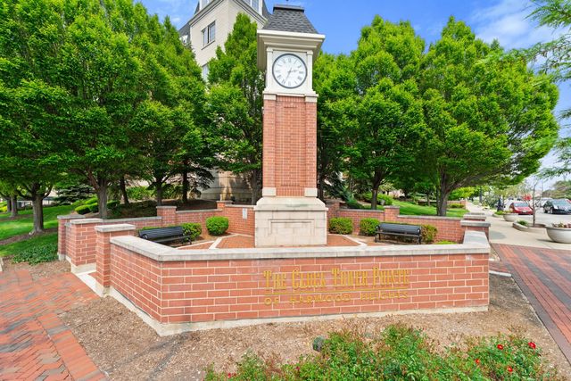 4833 N Olcott Avenue 307, Harwood Heights, IL 60706