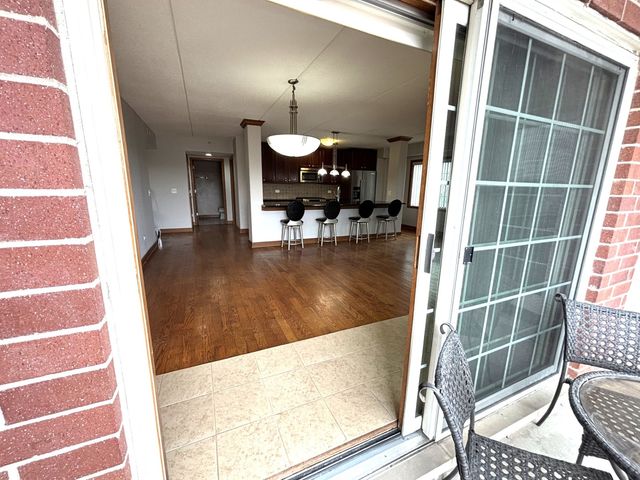 4833 N Olcott Avenue 307, Harwood Heights, IL 60706