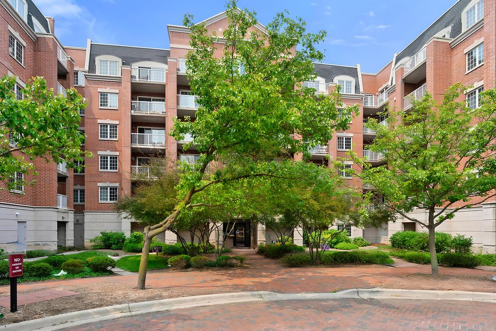 4833 N Olcott Avenue 307, Harwood Heights, IL 60706