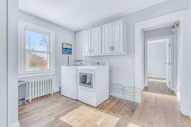 42 Greenwood Rd, Bay Shore, NY 11706