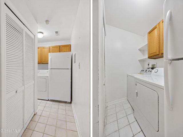 56 Miracle Ln, Colonie, NY 12211