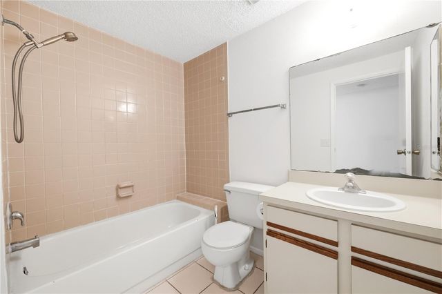 123 LOBLOLLY COURT B, Oldsmar, FL 34677