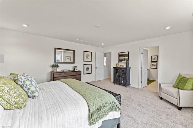312 Tarn CT, Suffolk, VA 23434