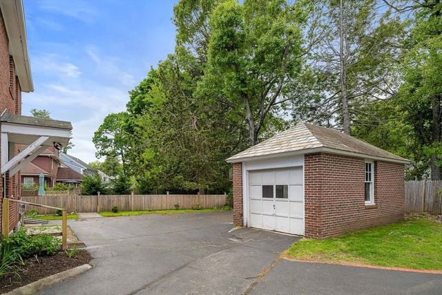15 Agawam Rd, Newton, MA 02468