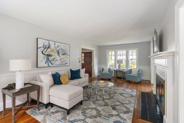 15 Agawam Rd, Newton, MA 02468