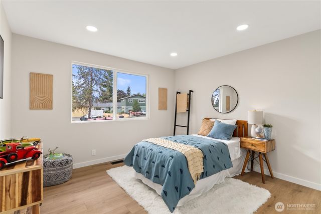 31446 28th Place SW, Federal Way, WA 98023