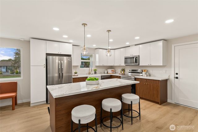 31446 28th Place SW, Federal Way, WA 98023