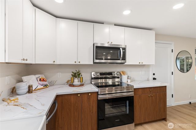 31446 28th Place SW, Federal Way, WA 98023