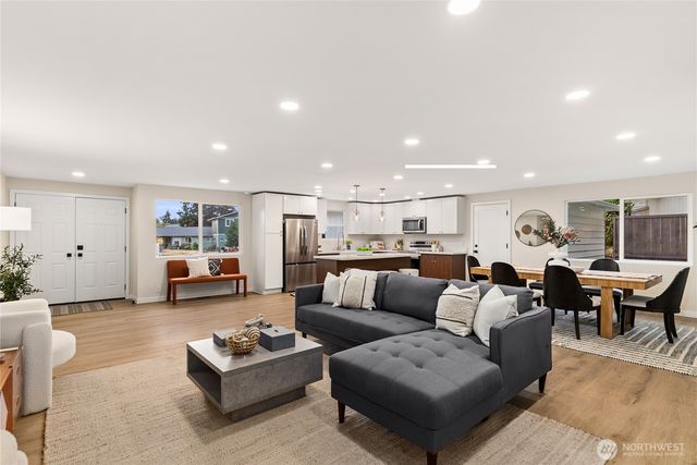 31446 28th Place SW, Federal Way, WA 98023