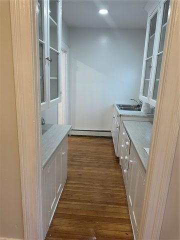 1229 Narragansett Boulevard 1, Cranston, RI 02905