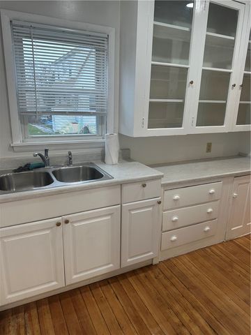 1229 Narragansett Boulevard 1, Cranston, RI 02905