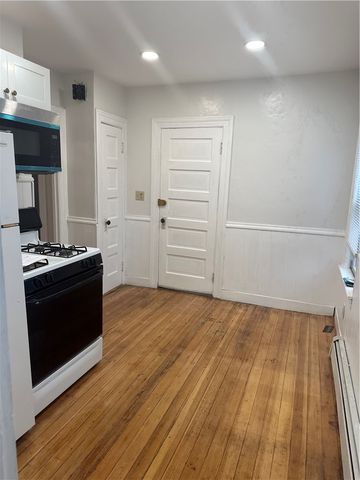 1229 Narragansett Boulevard 1, Cranston, RI 02905