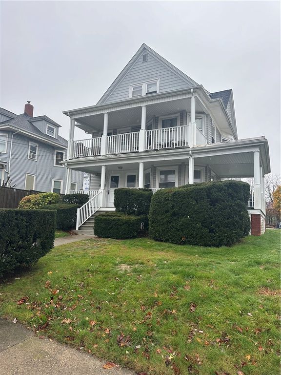 1229 Narragansett Boulevard 1, Cranston, RI 02905