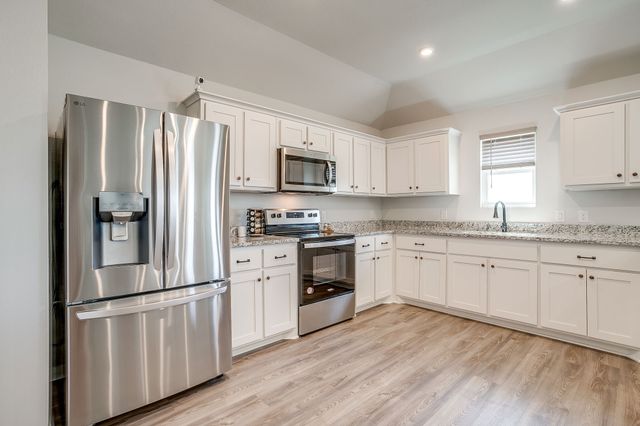 126 Cooper Drive, Cleburne, TX 76031