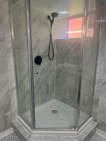 3787 Bainbridge Road, Cleveland Heights, OH 44118