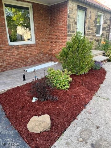 3787 Bainbridge Road, Cleveland Heights, OH 44118