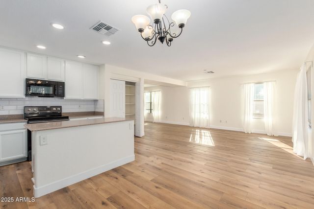 3064 E MICHELLE Way, Gilbert, AZ 85234