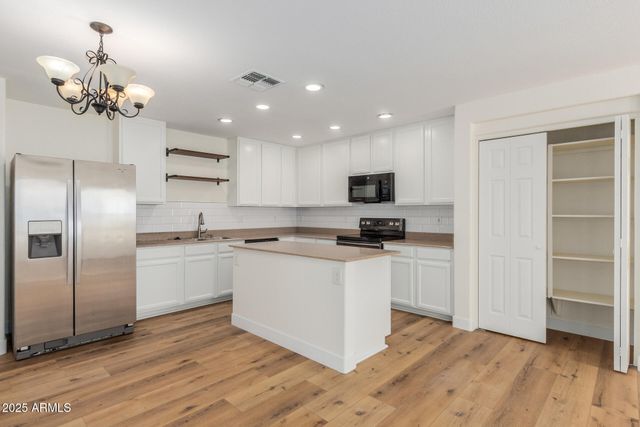 3064 E MICHELLE Way, Gilbert, AZ 85234