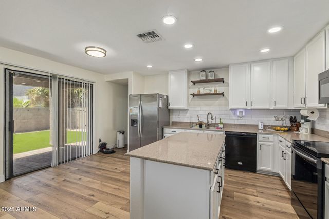 3064 E MICHELLE Way, Gilbert, AZ 85234