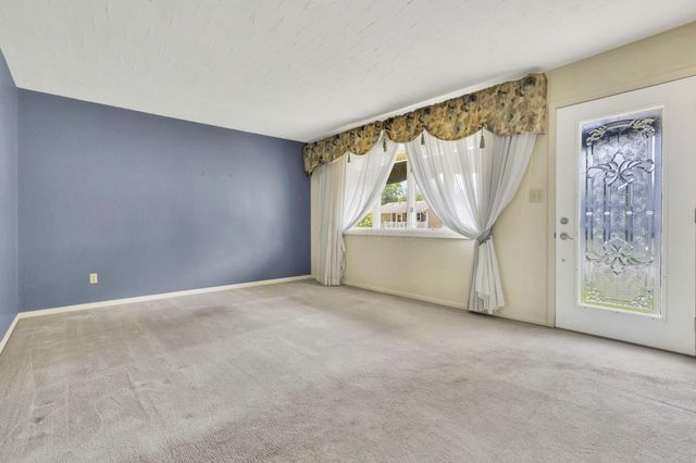 3142 Hillgate Road, Columbus, OH 43207