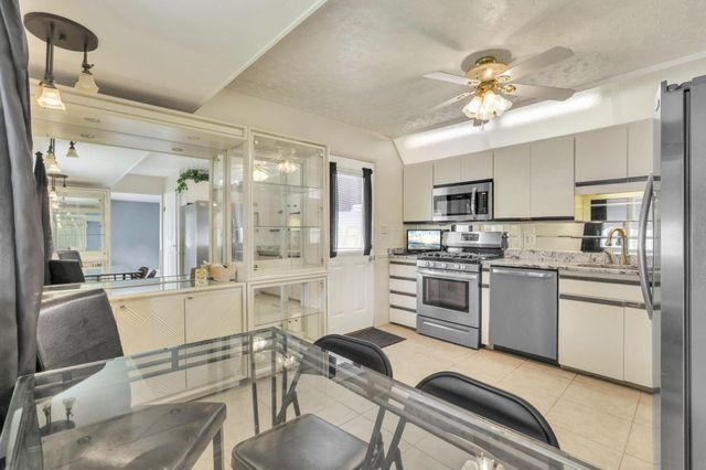 3142 Hillgate Road, Columbus, OH 43207