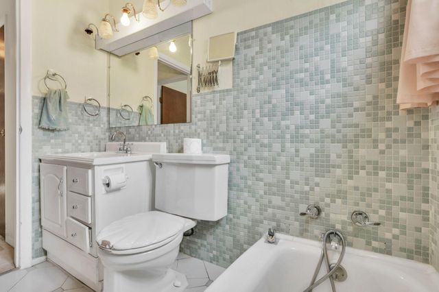 3142 Hillgate Road, Columbus, OH 43207