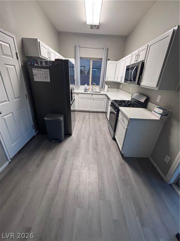4133 Walnut Star Lane, Las Vegas, NV 89115