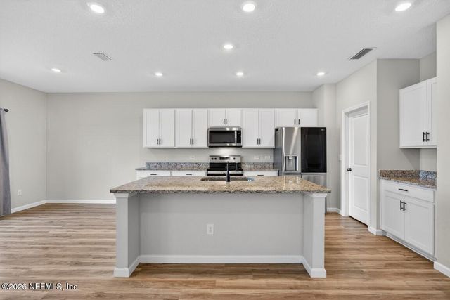 14790 CASHEW Avenue, Jacksonville, FL 32218