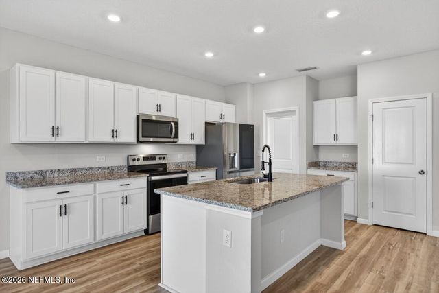 14790 CASHEW Avenue, Jacksonville, FL 32218