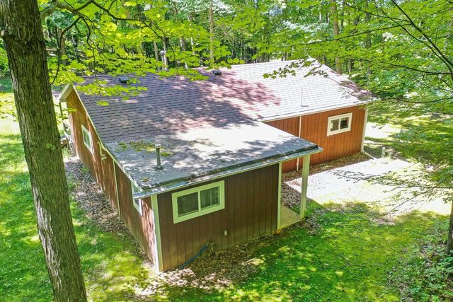 E559 INDIAN VALLEY ROAD, Waupaca, WI 54981