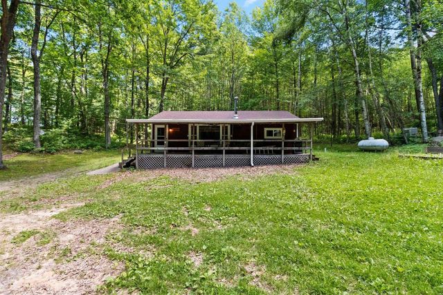 E559 INDIAN VALLEY ROAD, Waupaca, WI 54981