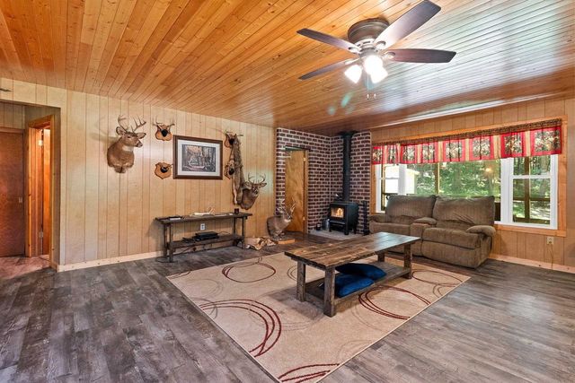 E559 INDIAN VALLEY ROAD, Waupaca, WI 54981