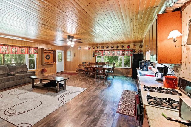 E559 INDIAN VALLEY ROAD, Waupaca, WI 54981