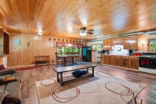 E559 INDIAN VALLEY ROAD, Waupaca, WI 54981