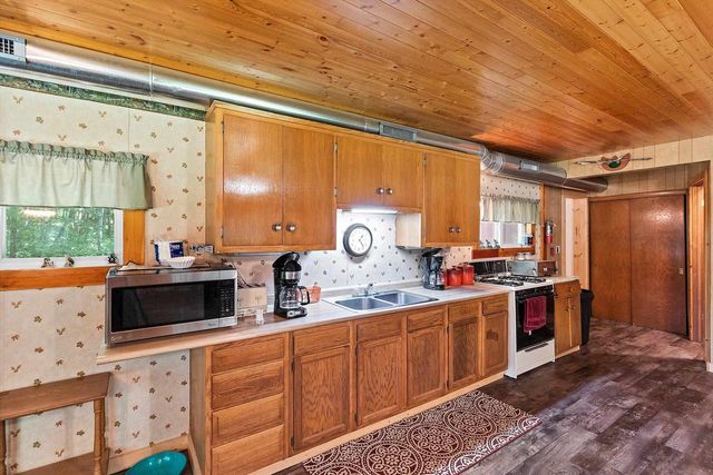 E559 INDIAN VALLEY ROAD, Waupaca, WI 54981