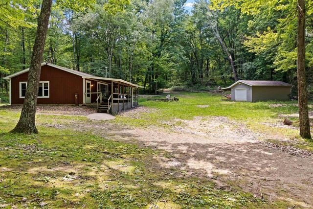 E559 INDIAN VALLEY ROAD, Waupaca, WI 54981