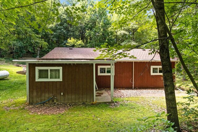 E559 INDIAN VALLEY ROAD, Waupaca, WI 54981