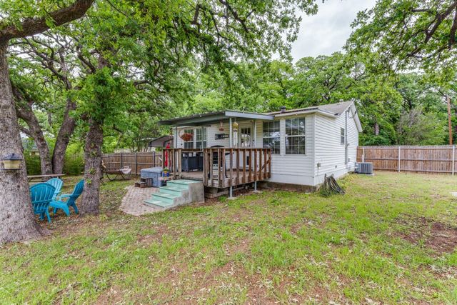 12490 Deeds Court, Azle, TX 76020