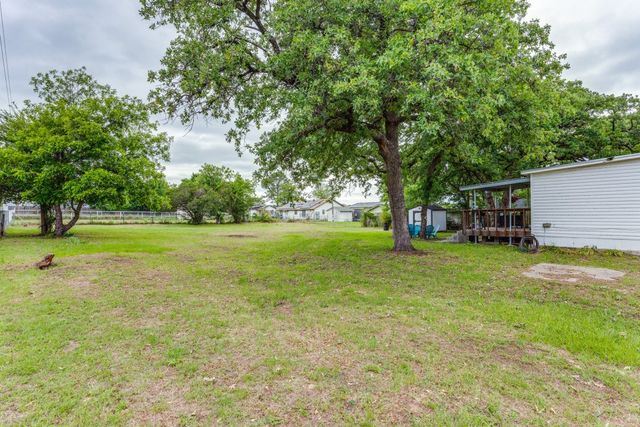 12490 Deeds Court, Azle, TX 76020
