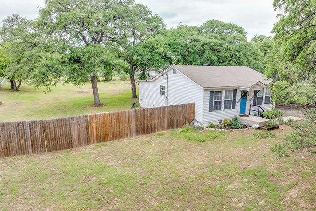 12490 Deeds Court, Azle, TX 76020