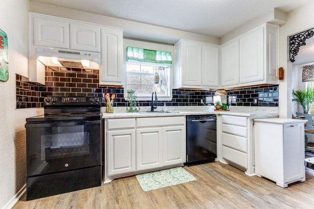 12490 Deeds Court, Azle, TX 76020
