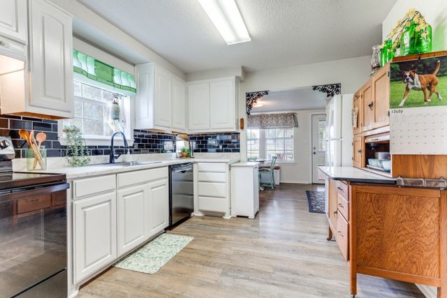 12490 Deeds Court, Azle, TX 76020