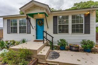 12490 Deeds Court, Azle, TX 76020