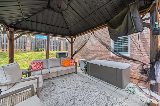 1220 Mcgill Pond Lane, Rock Hill, SC 29732