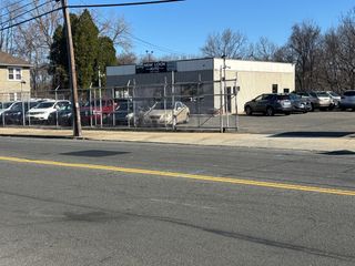 482 Main St, Springfield, MA 01151