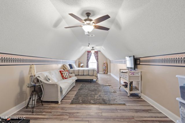 8040 Hunt Club Cove, Olive Branch, MS 38654