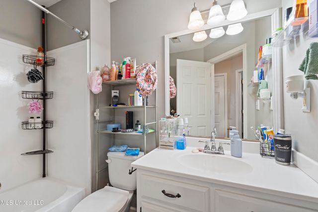 8040 Hunt Club Cove, Olive Branch, MS 38654