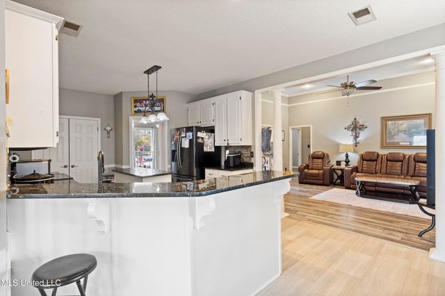 8040 Hunt Club Cove, Olive Branch, MS 38654