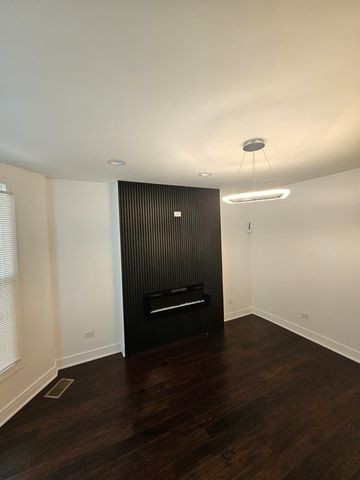 7832 S Evans Avenue, Chicago, IL 60619